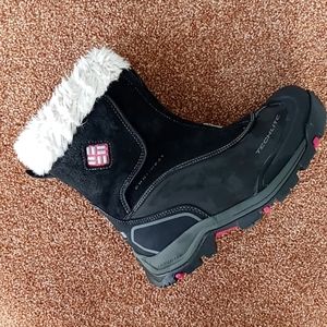 Columbia Techlite Omni Heat Snow Boots 👢 Ladies